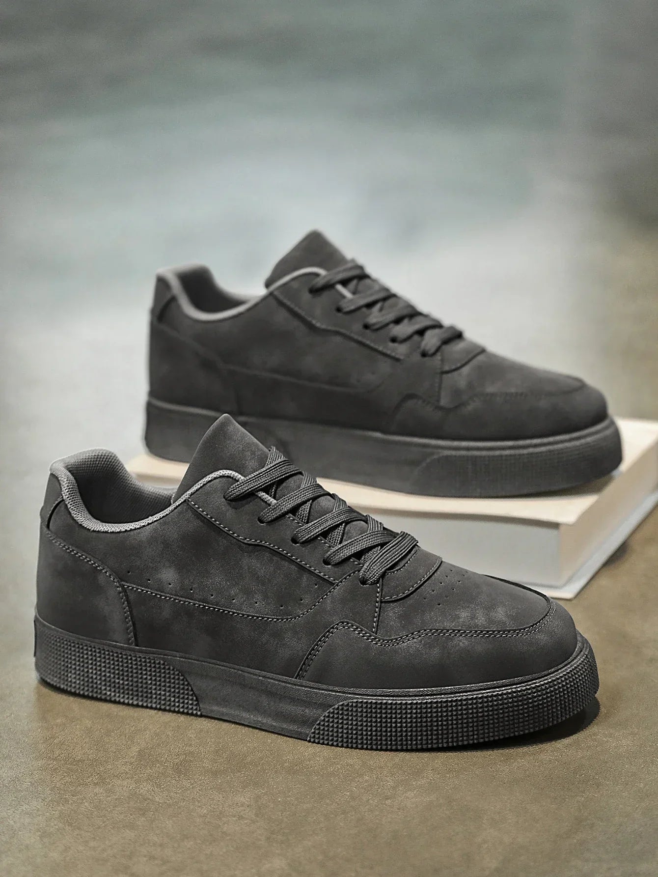 CORVO SUEDE SNEAKERS